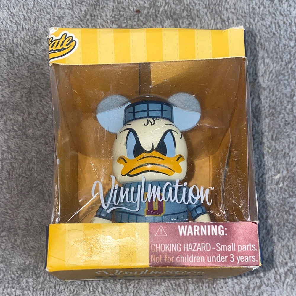 🌵 NWT Retired Disney Vinylmation Donald from the "Mascots" series! - Picture 1 of 3